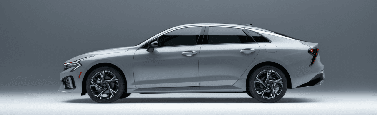 Explore the 2026 Kia K5 Near Des Moines, Iowa