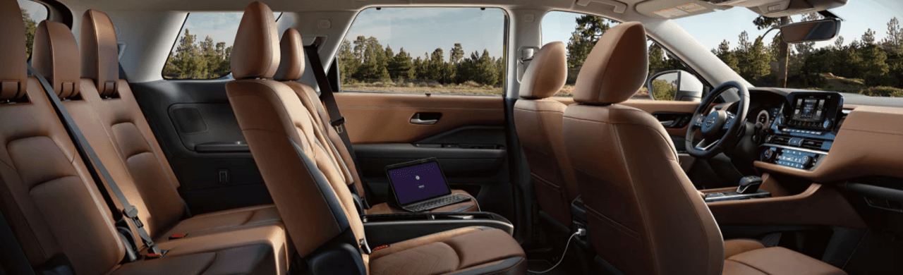 2026 Nissan Pathfinder Near Des Moines: City Driving & Comfort