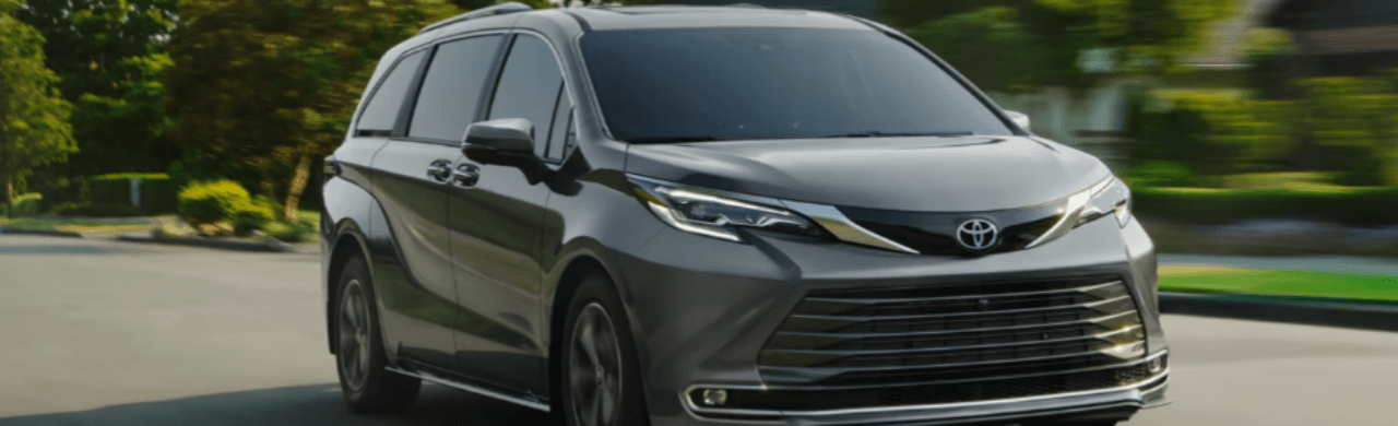 Toyota Sienna Hybrid Near Des Moines: A Complete Family Vehicle Guide