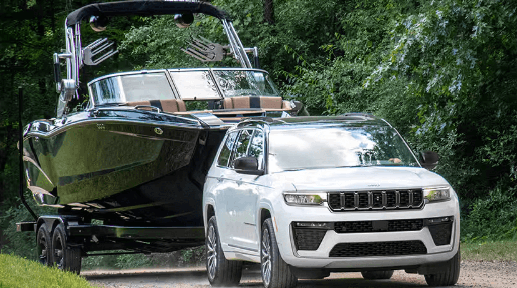 Compare Wagoneer vs Grand Cherokee L Near Ames, IA